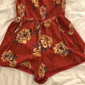 Floral strapless romper